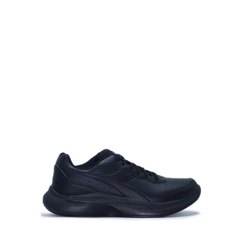 Diadora deals black shoes