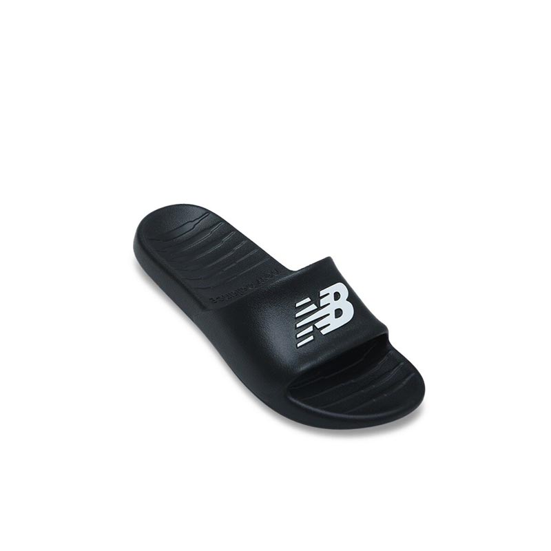 New balance best sale black flip flops