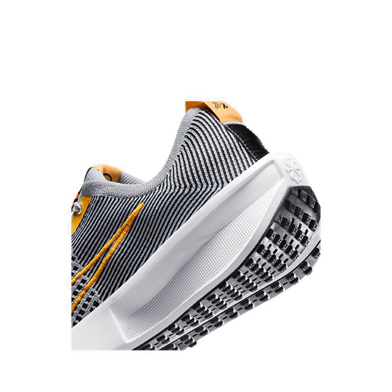 nike running shoes grey and orange